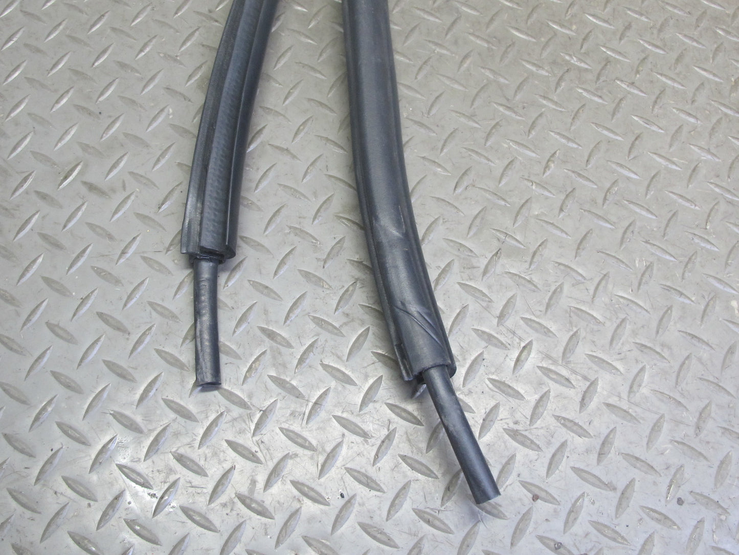03-08 BMW E85 Z4 Set of 3 Windshield Door Weatherstrip Rubber Seal Cover OEM
