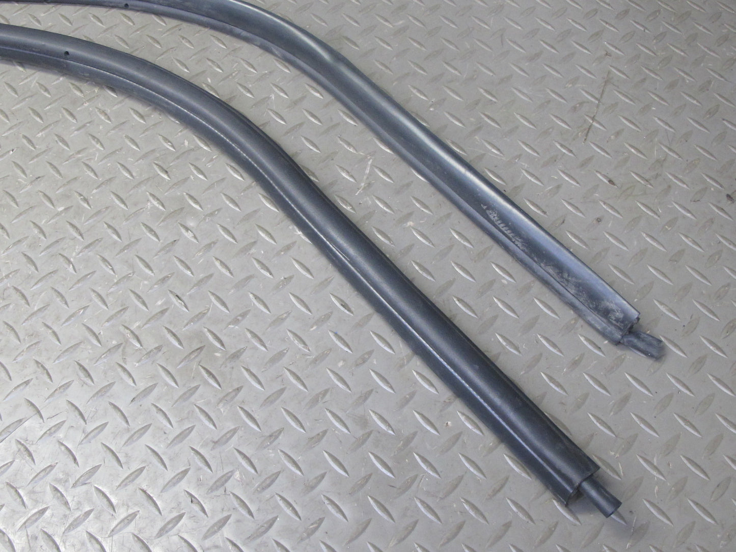 03-08 BMW E85 Z4 Set of 3 Windshield Door Weatherstrip Rubber Seal Cover OEM