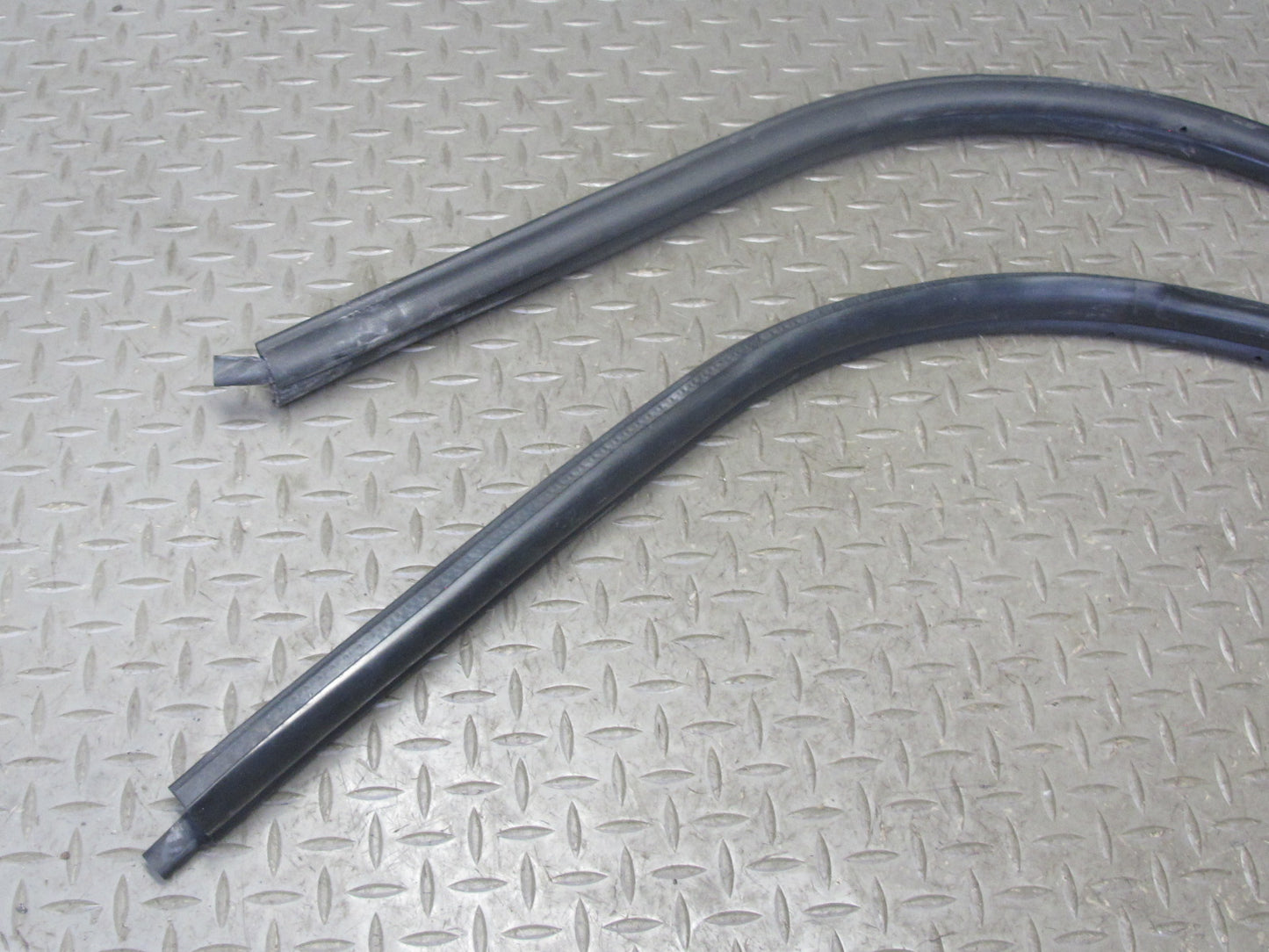 03-08 BMW E85 Z4 Set of 3 Windshield Door Weatherstrip Rubber Seal Cover OEM