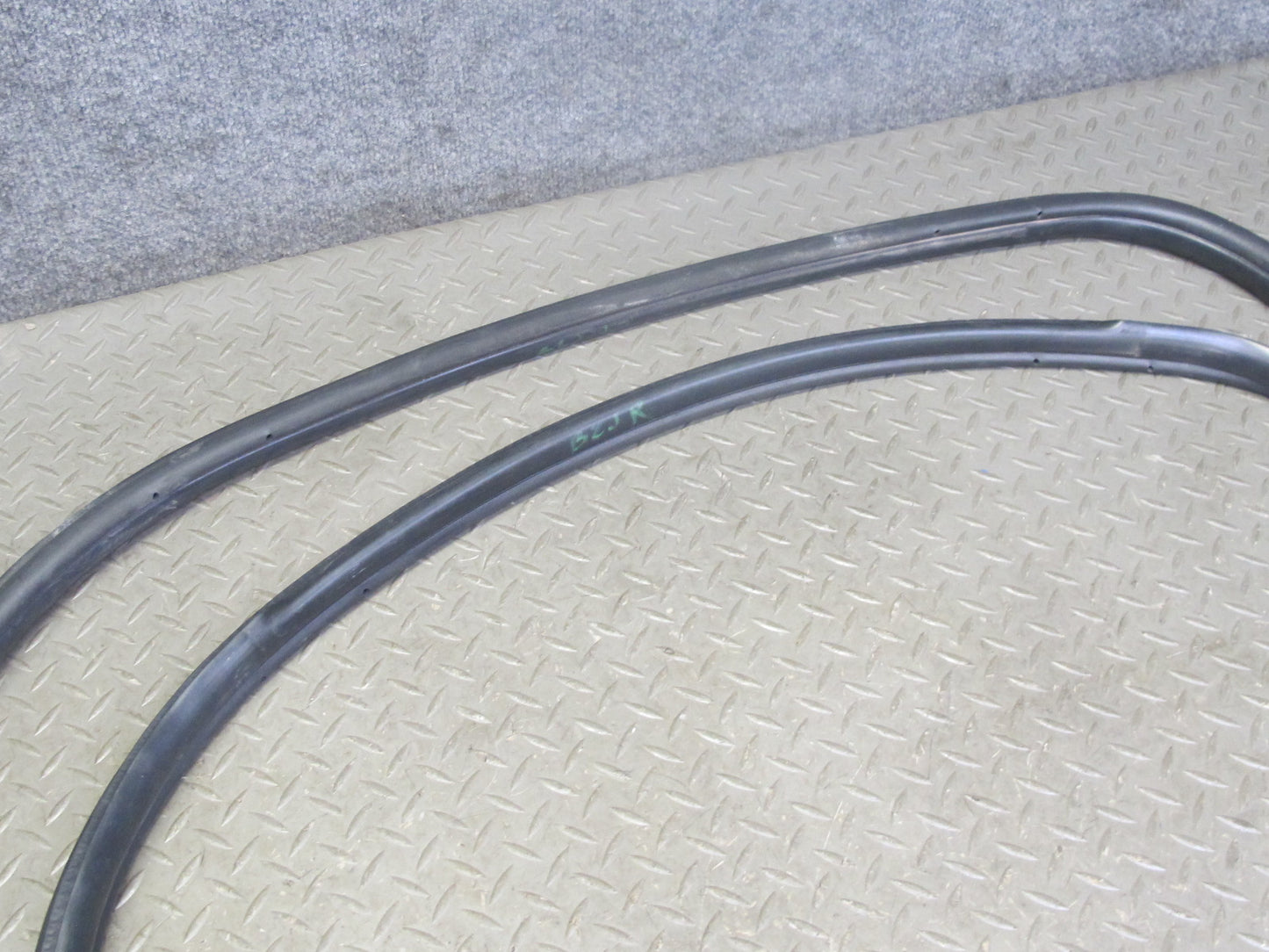 03-08 BMW E85 Z4 Set of 3 Windshield Door Weatherstrip Rubber Seal Cover OEM