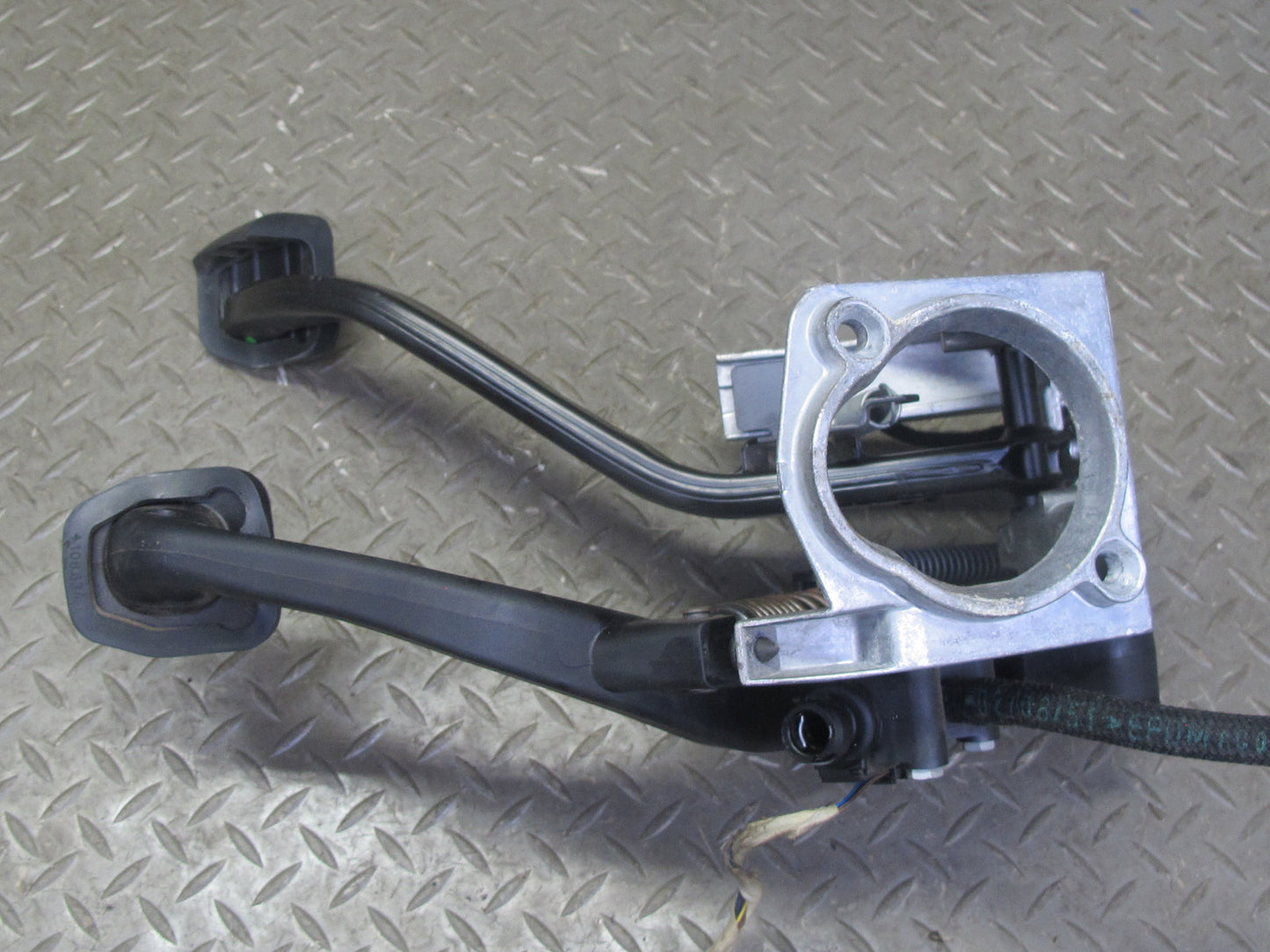 08-13 BMW E90 E92 M3 Under Dash Knee M/T Clutch Brake Gas Acceleration Pedal Set