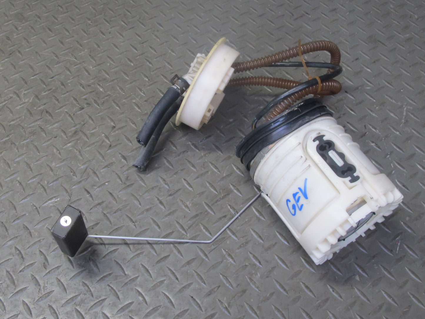 99-03 VW Eurovan T4 2.8L Fuel Gas Pump Level Sensor Assembly OEM
