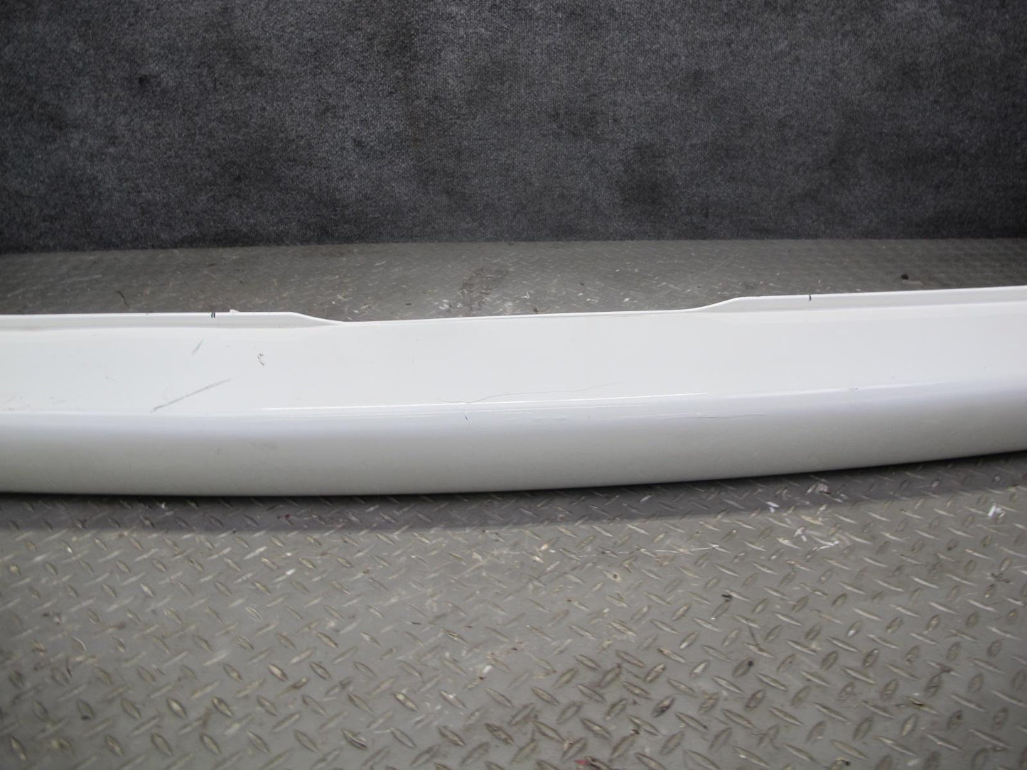 97-03 VW Eurovan T4 Rear Bumper Cover Arctic White w Foam Absorber Set OEM