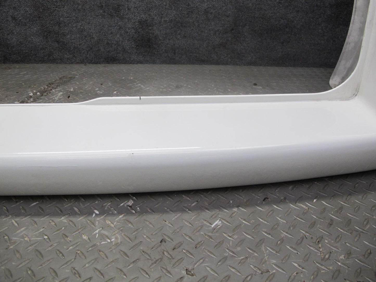 97-03 VW Eurovan T4 Rear Bumper Cover Arctic White w Foam Absorber Set OEM