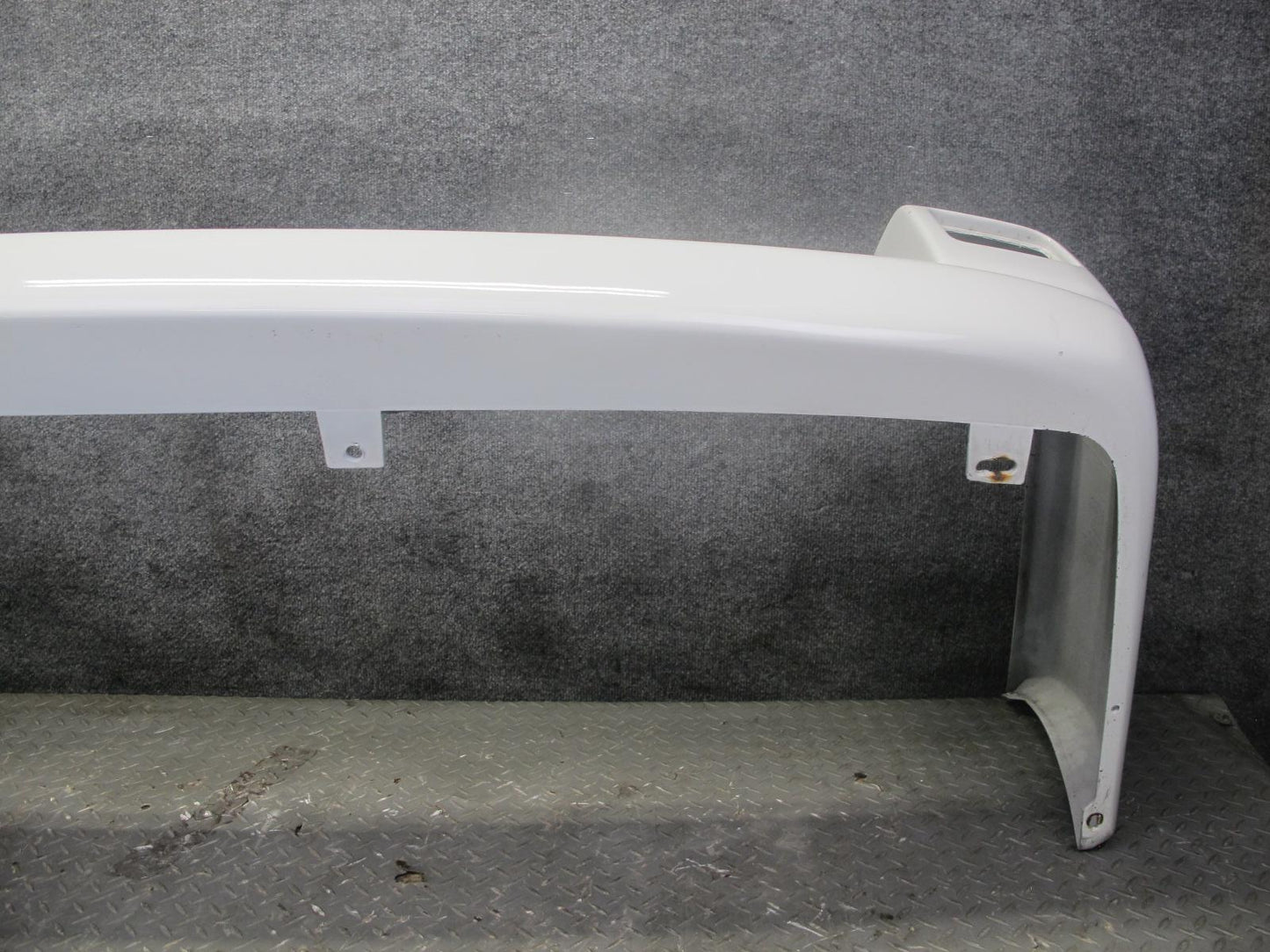 97-03 VW Eurovan T4 Rear Bumper Cover Arctic White w Foam Absorber Set OEM