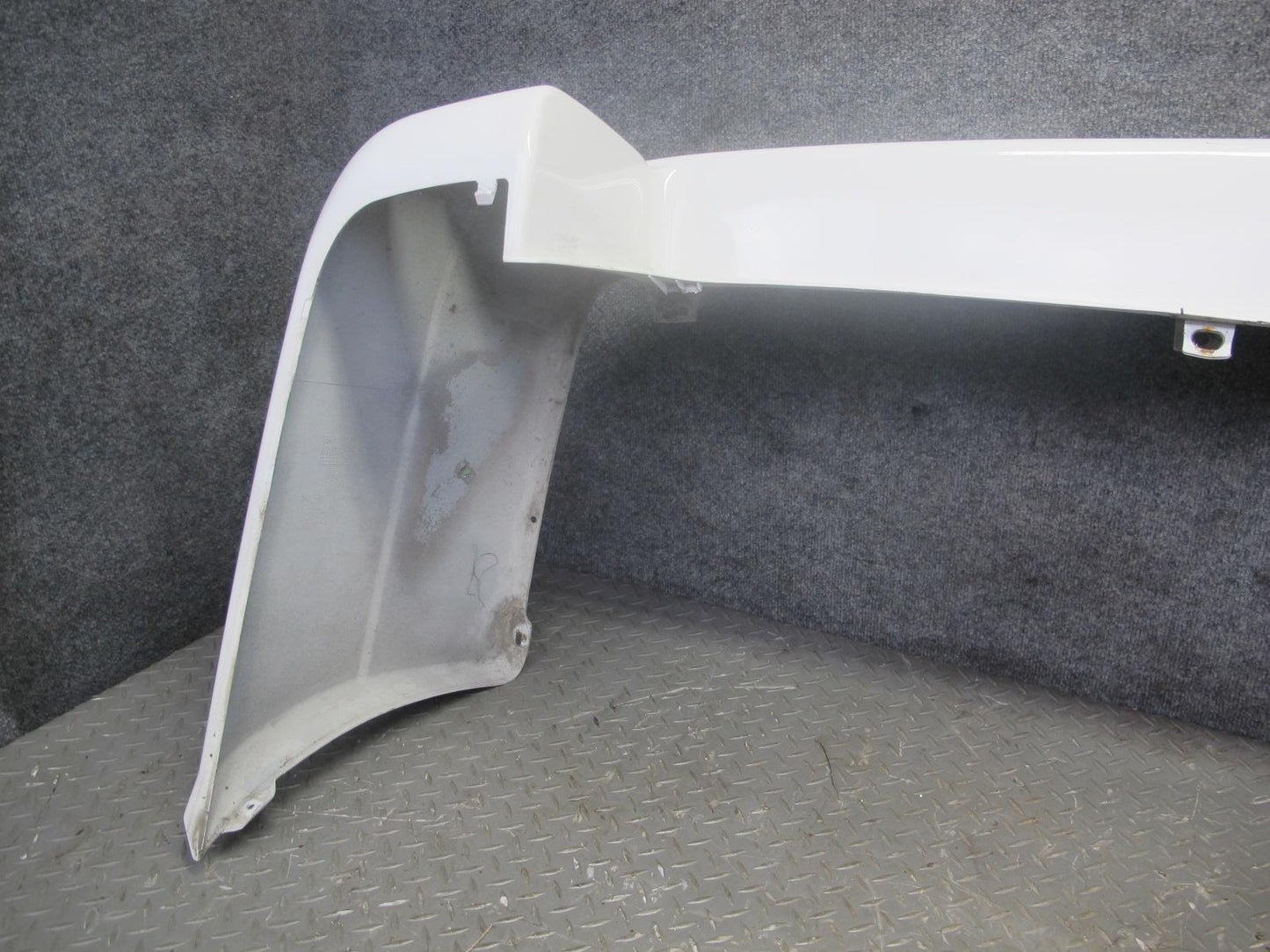 97-03 VW Eurovan T4 Rear Bumper Cover Arctic White w Foam Absorber Set OEM