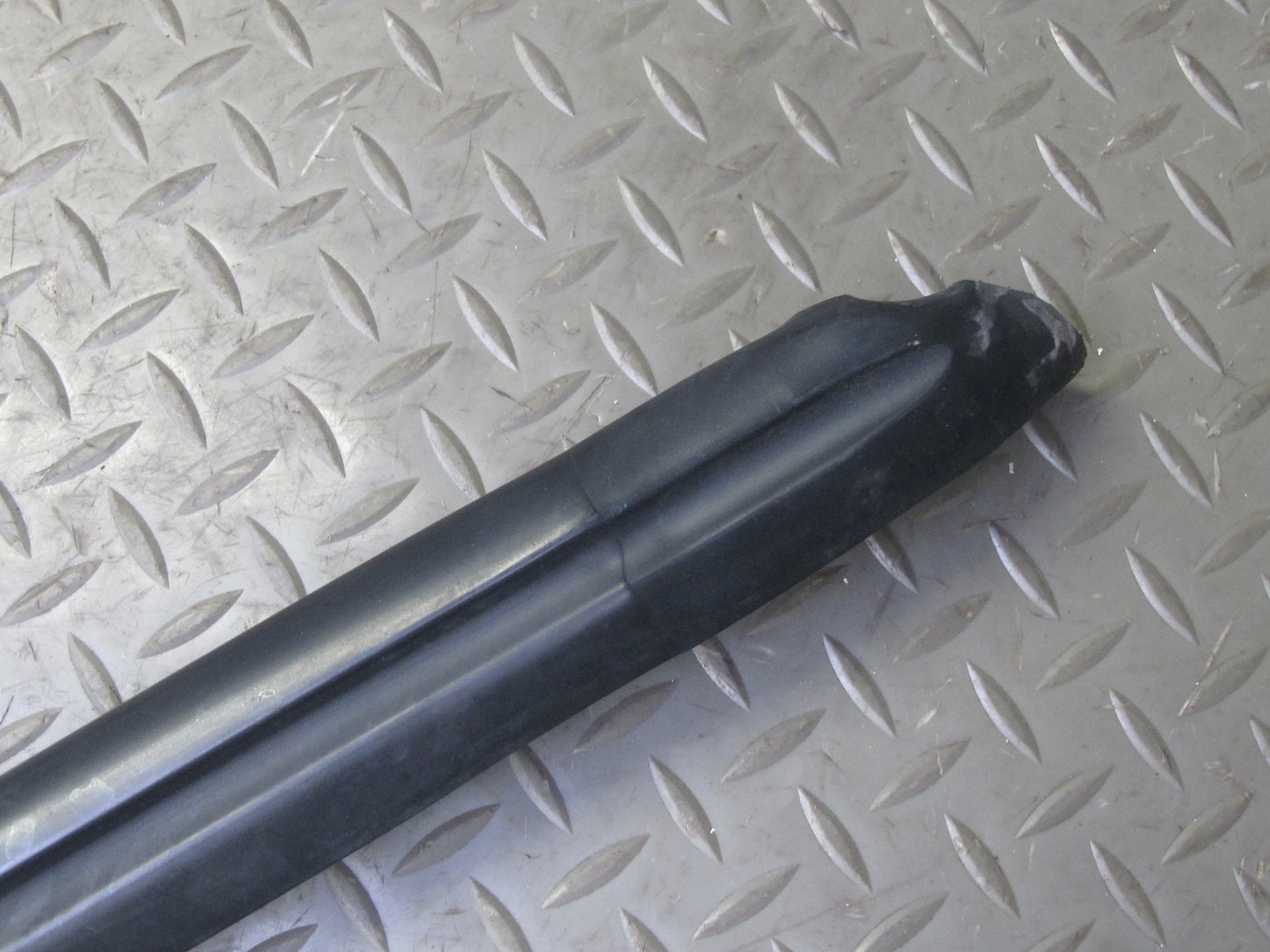 1999-2005 Porsche 911 996 Convertble Left Side Door Weatherstrip Rubber Seal