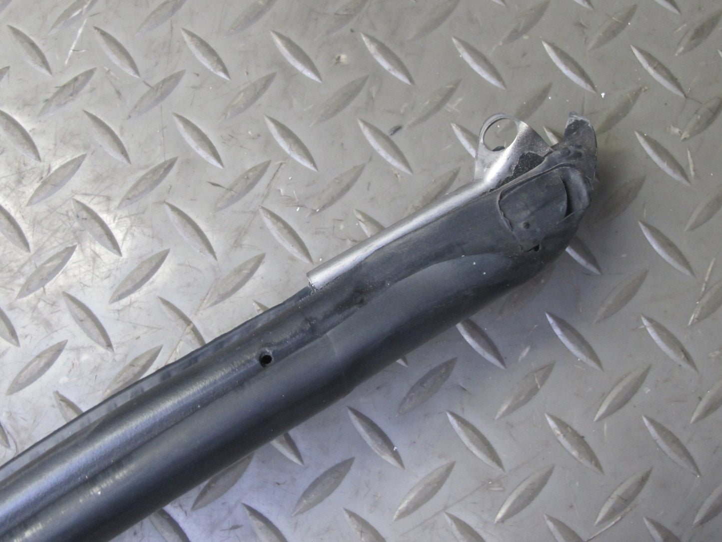 1999-2005 Porsche 911 996 Convertble Left Side Door Weatherstrip Rubber Seal