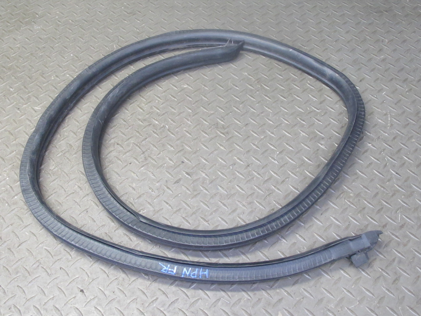 1999-2005 Porsche 911 996 Convertble Right Side Door Weatherstrip Rubber Seal