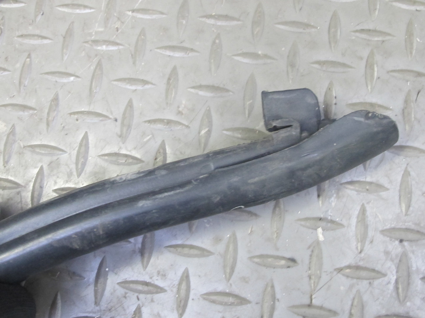 1999-2005 Porsche 911 996 Convertble Right Side Door Weatherstrip Rubber Seal