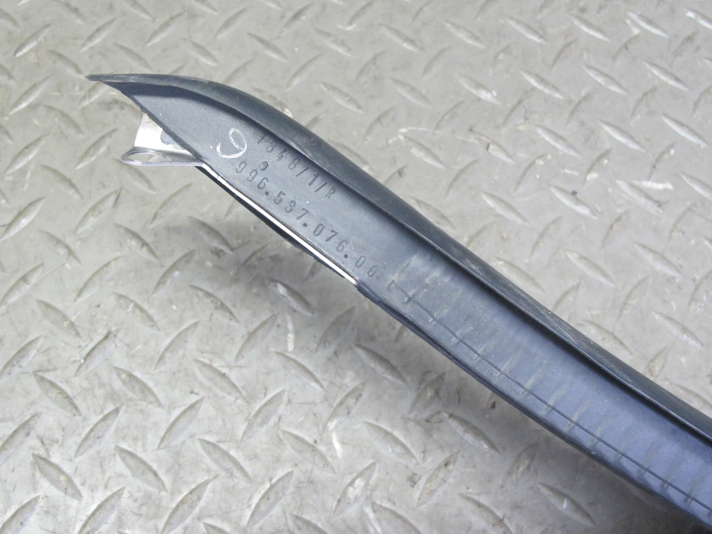1999-2005 Porsche 911 996 Convertble Right Side Door Weatherstrip Rubber Seal