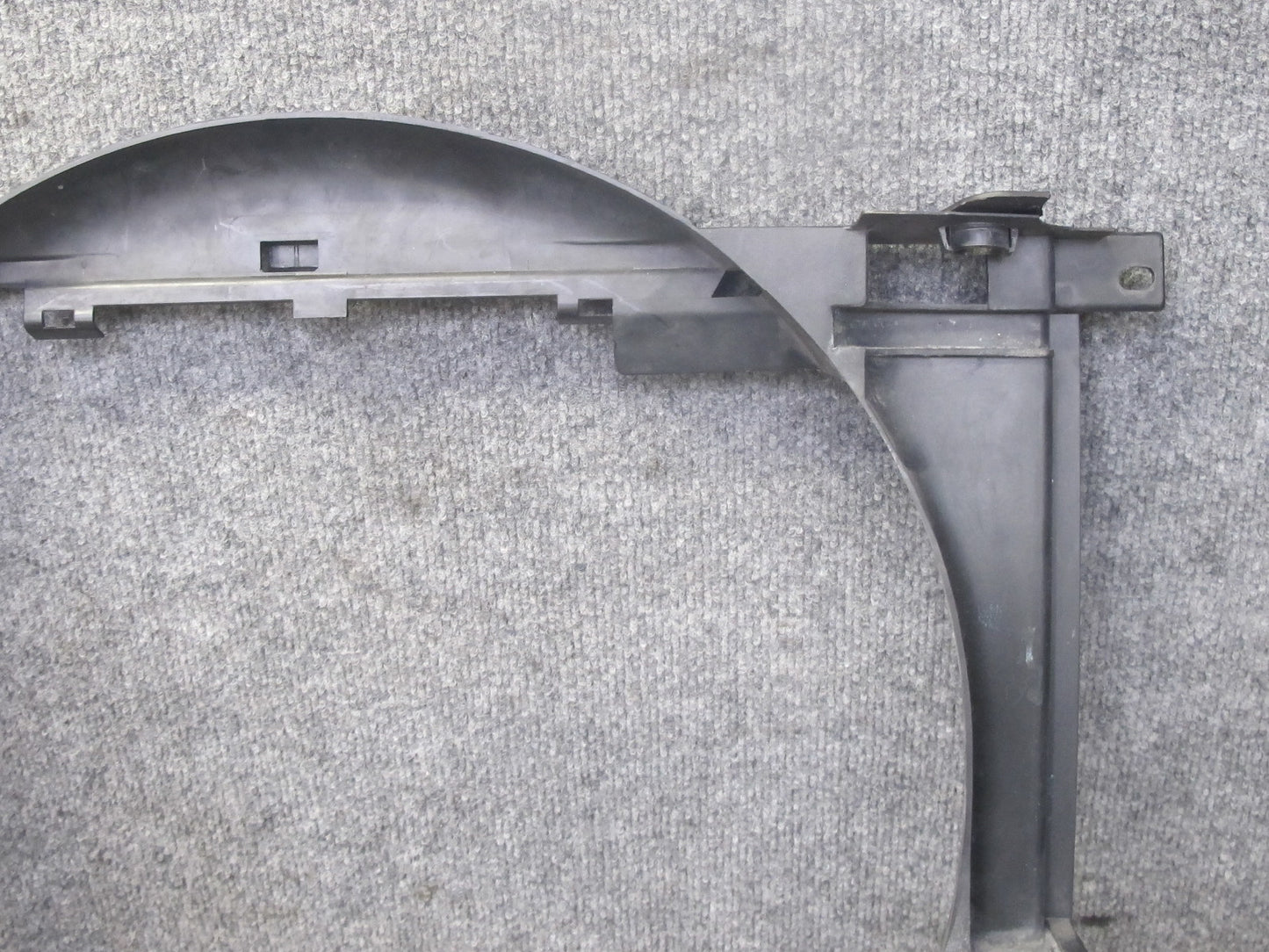 94-99 BMW E36 325iC 328iC Engine Radiator Cooling Fan Motor Shroud 1723031 OEM