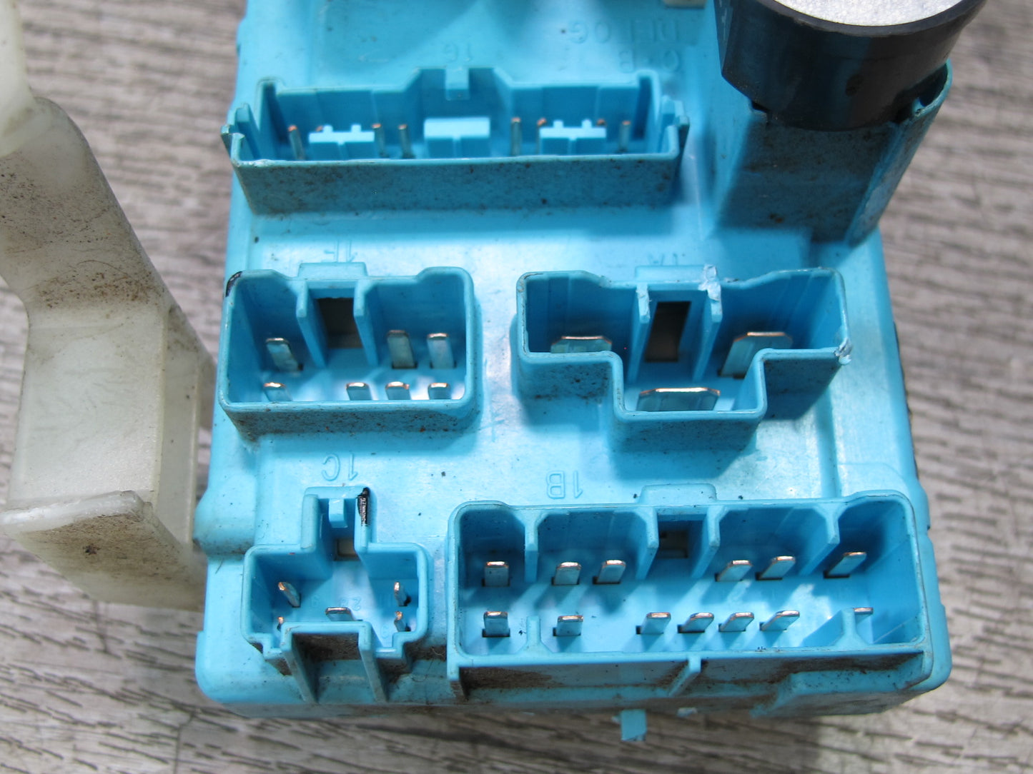 89-92 Toyota Supra MK3 MA70L Integration Relay Fuse Box Module OEM