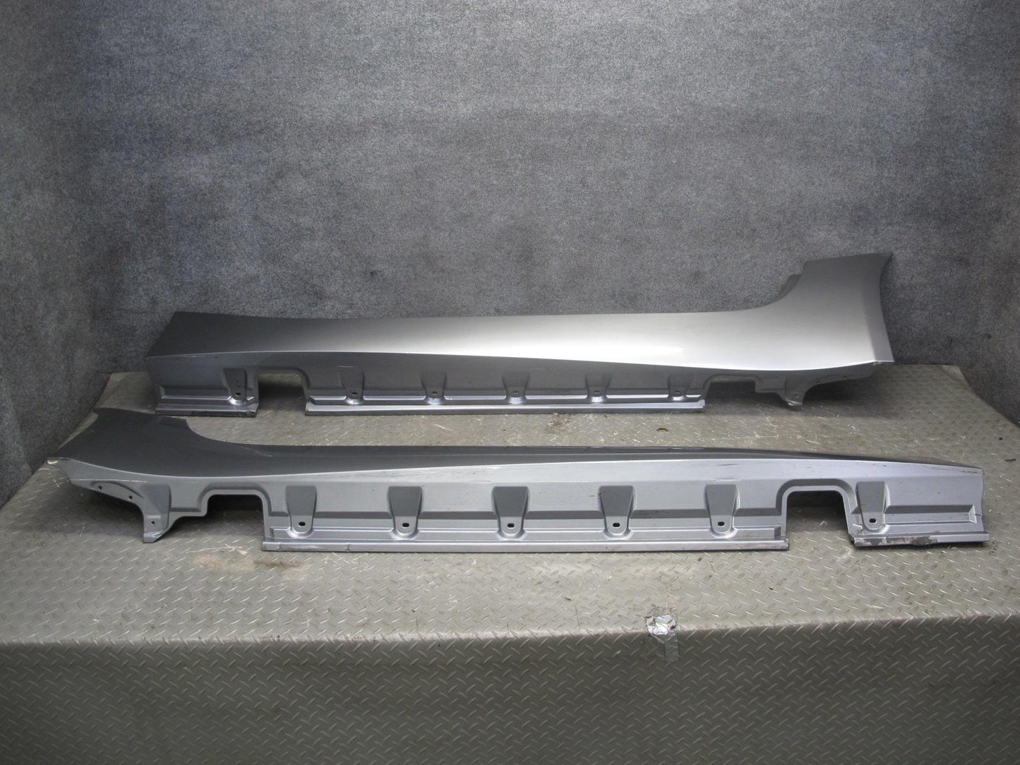 03-08 BMW E85 Z4 Set of 2 Left & Right Side Skirt Rocker Panel Molding Gray OEM
