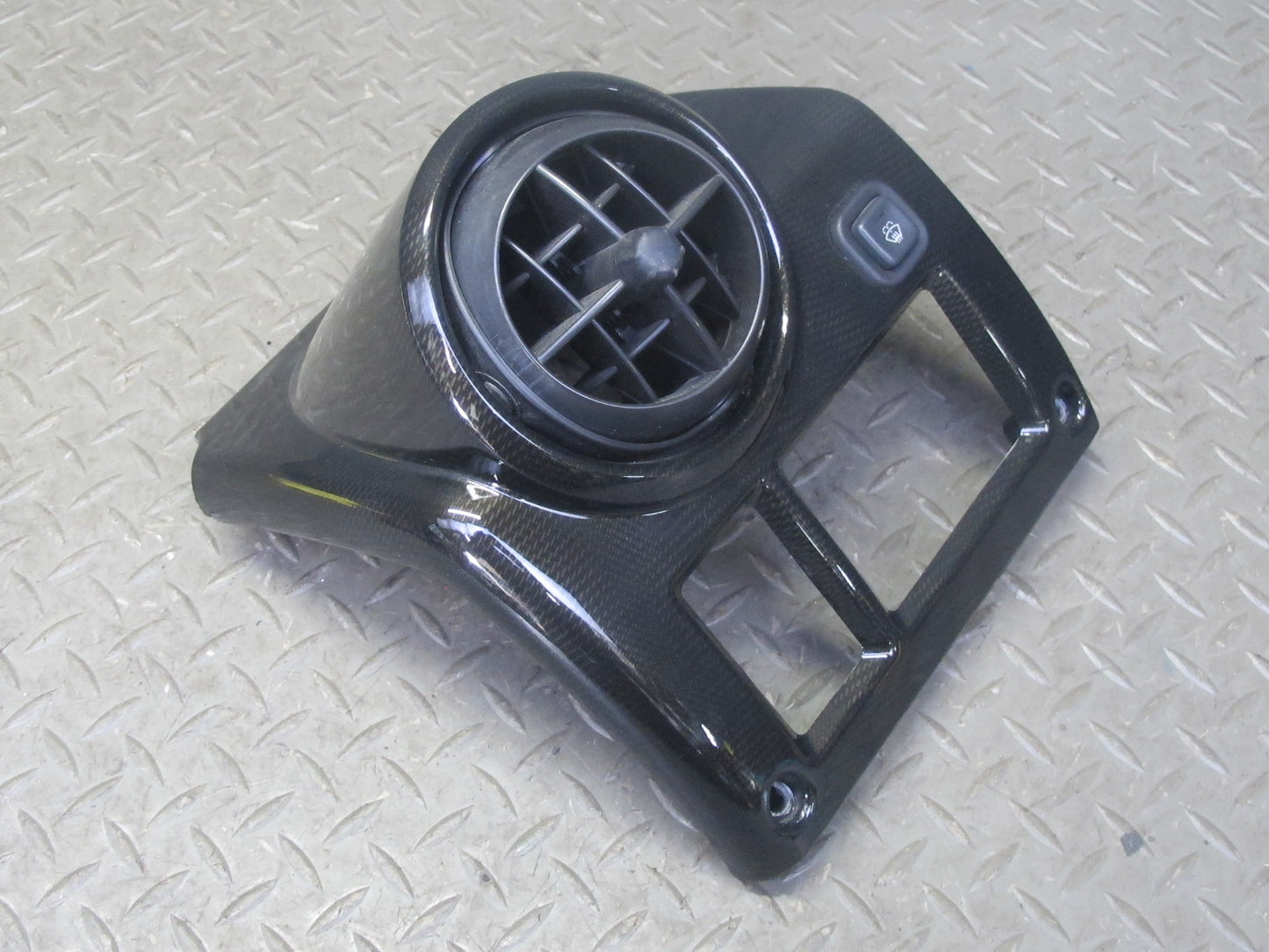 2003-2004 Hummer H2 Dash Front Left A/C Air Vent Grille w Trim