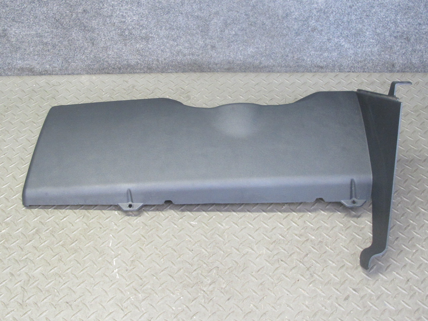 2003-2007 Hummer H2 Dash Front Left Lower Knee Trim Cover Panel 15058424
