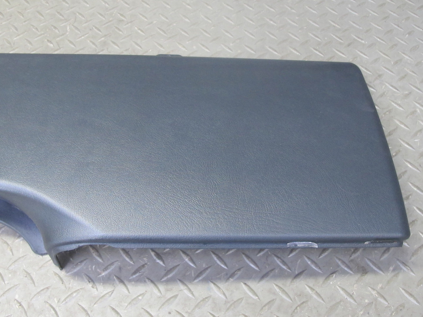 2003-2007 Hummer H2 Dash Front Left Lower Knee Trim Cover Panel 15058424