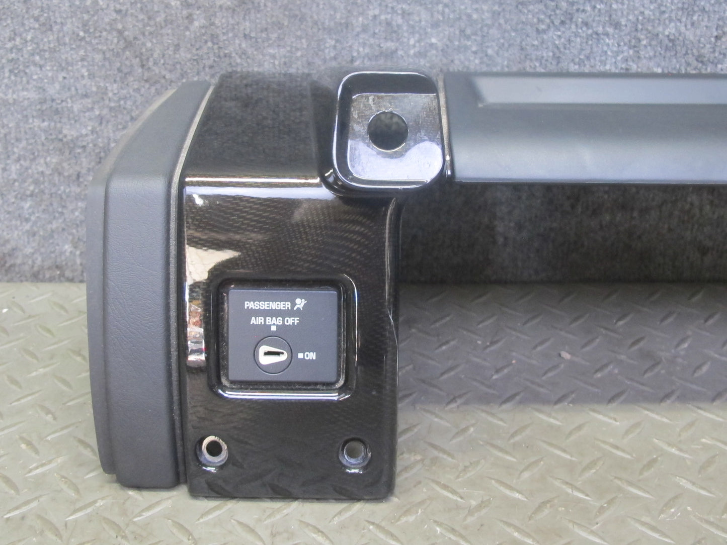 2005-2007 Hummer H2 Dash Front Right Upper Trim Panel w Air Vent