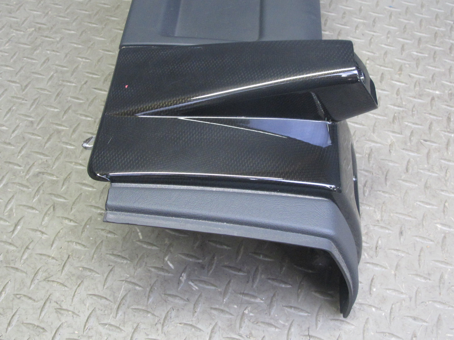 2005-2007 Hummer H2 Dash Front Right Upper Trim Panel w Air Vent