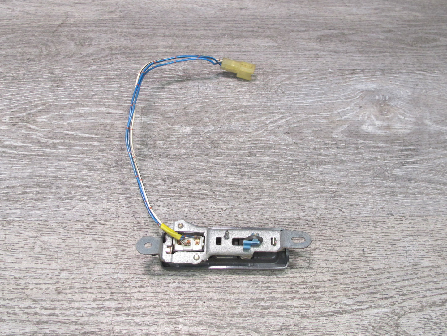 86-92 Toyota Supra MA70L Left Driver Door Lock Switch Gray w Wire OEM