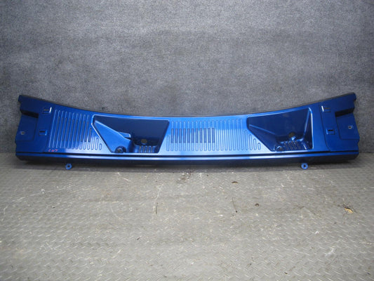 2003-2009 Hummer H2 Windshield Wiper Cowl Vent Trim Panel Pacific Blue 15211663