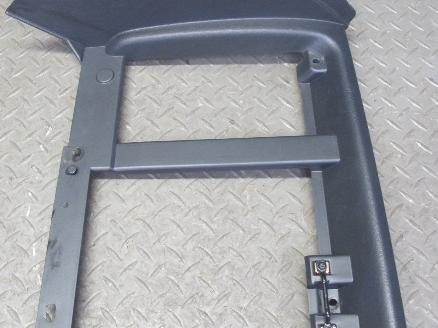 2003-2007 Hummer H2 Dash Front Right Glove Box Surround Trim Cover Panel