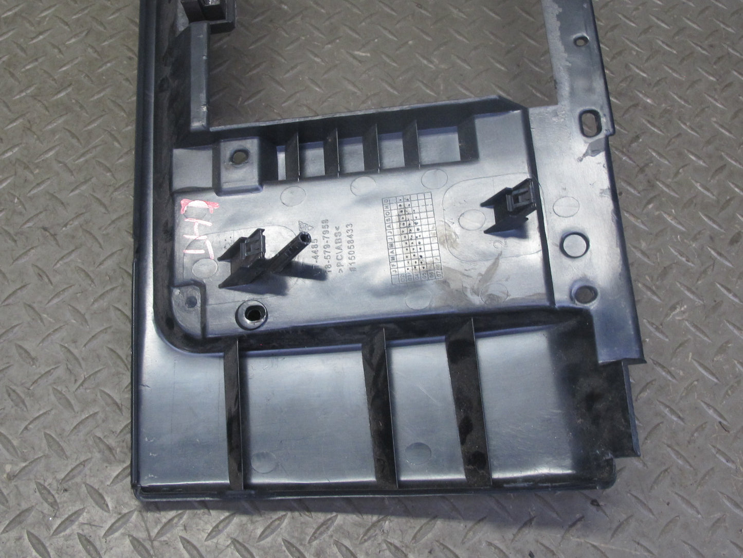 2003-2007 Hummer H2 Dash Front Right Glove Box Surround Trim Cover Panel