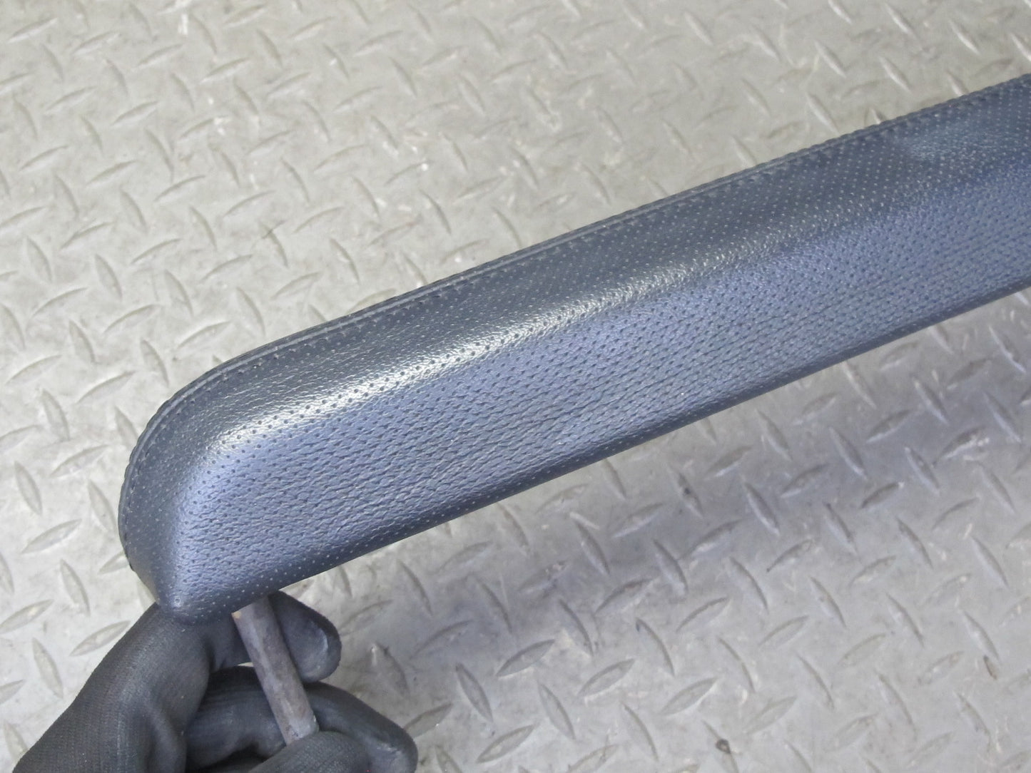 2003-2007 Hummer H2 Dash Front Right Grip Grab Handle Bar