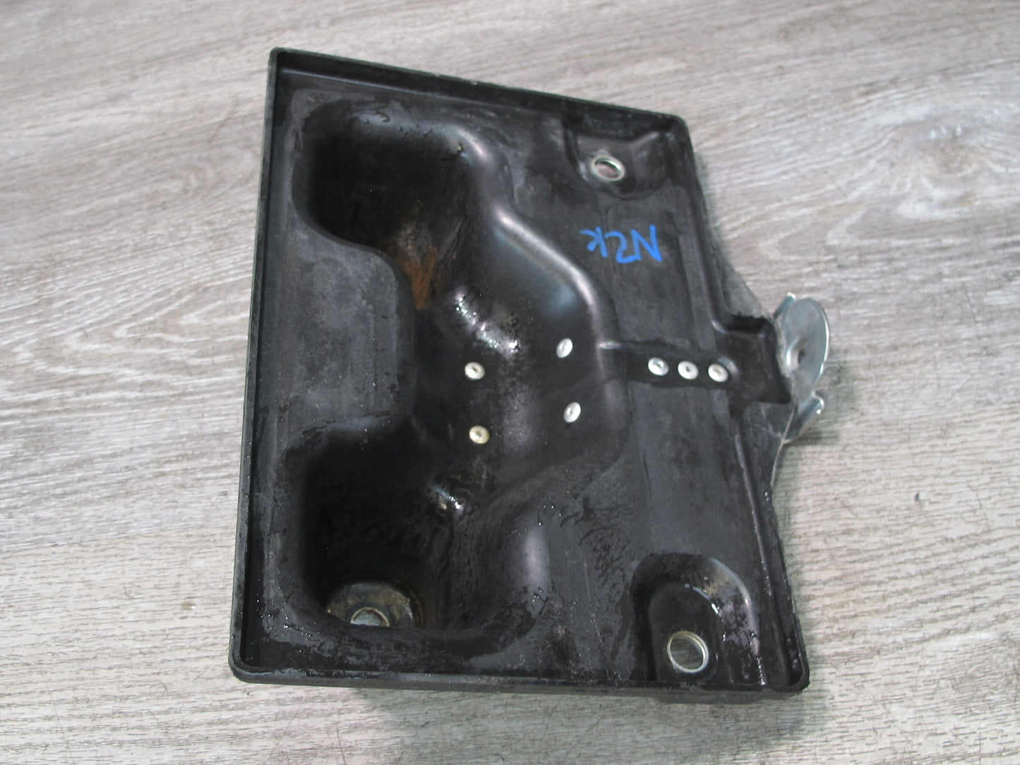 03-09 Nissan 350Z Z33 Battery Tray Holder 64866-AL500 OEM