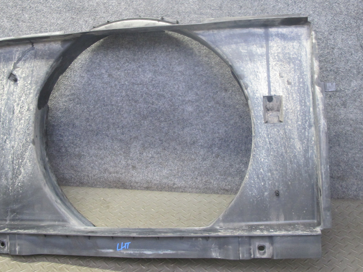2003-2007 Hummer H2 6.0L Engine Motor Coolant Radiator Fan Shroud