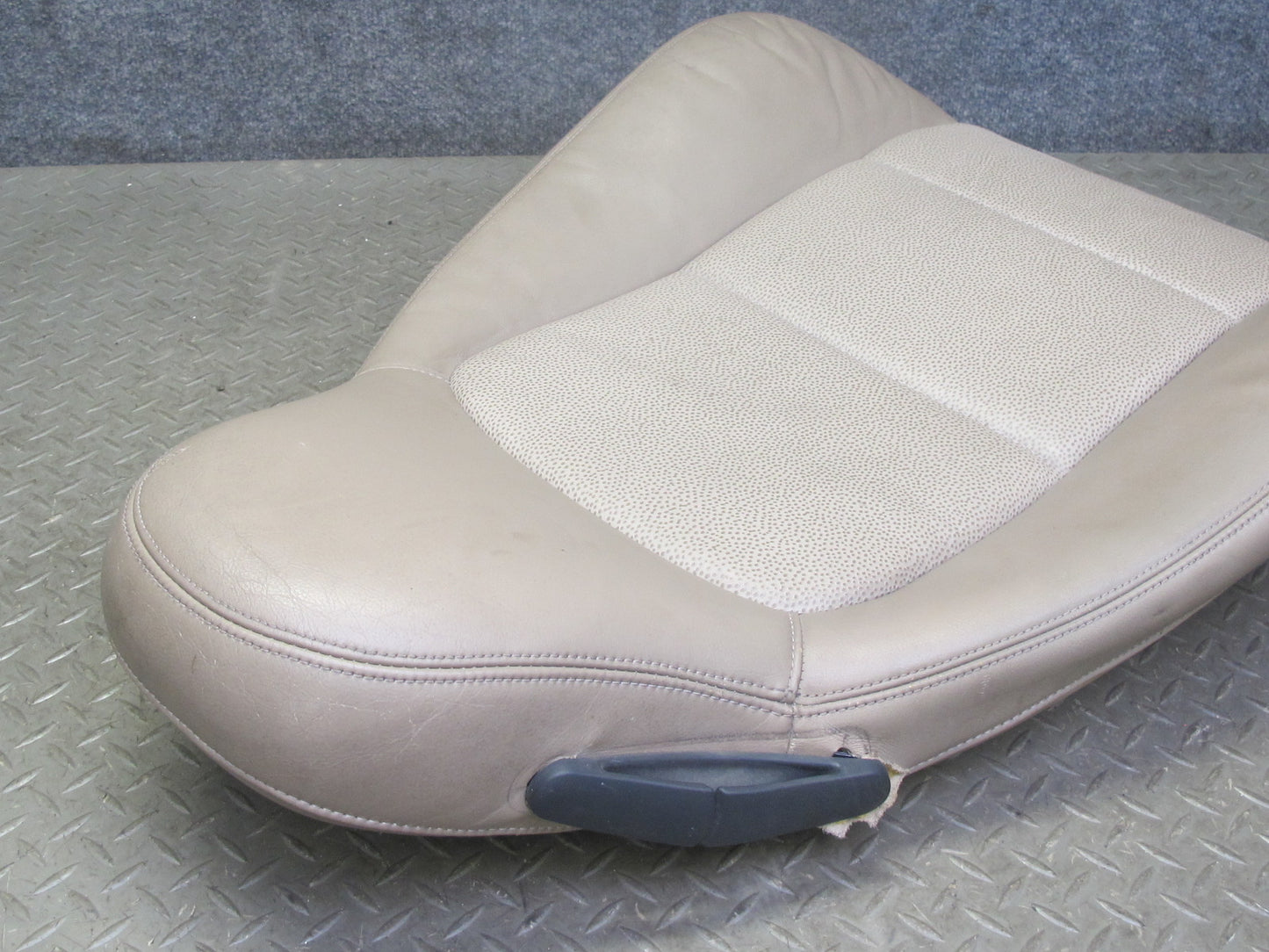 96-98 BMW E36/7 Z3 Roadster Right Seat Upper Leather Cushion Backrest Beige OEM