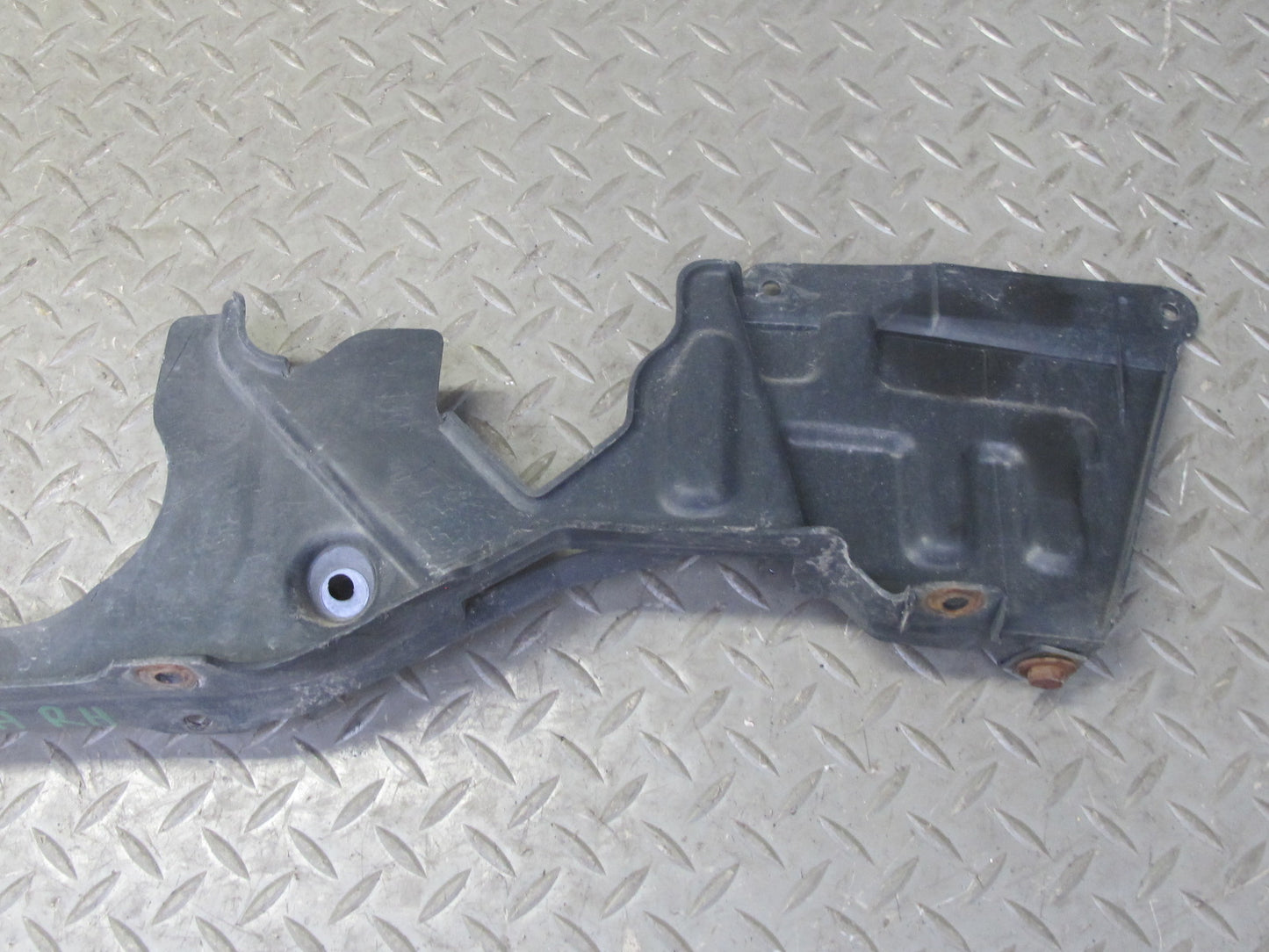 92-00 Lexus UZZ30L SC300 SC400 Set of 2 Under Engine Splash Shield Cover OEM