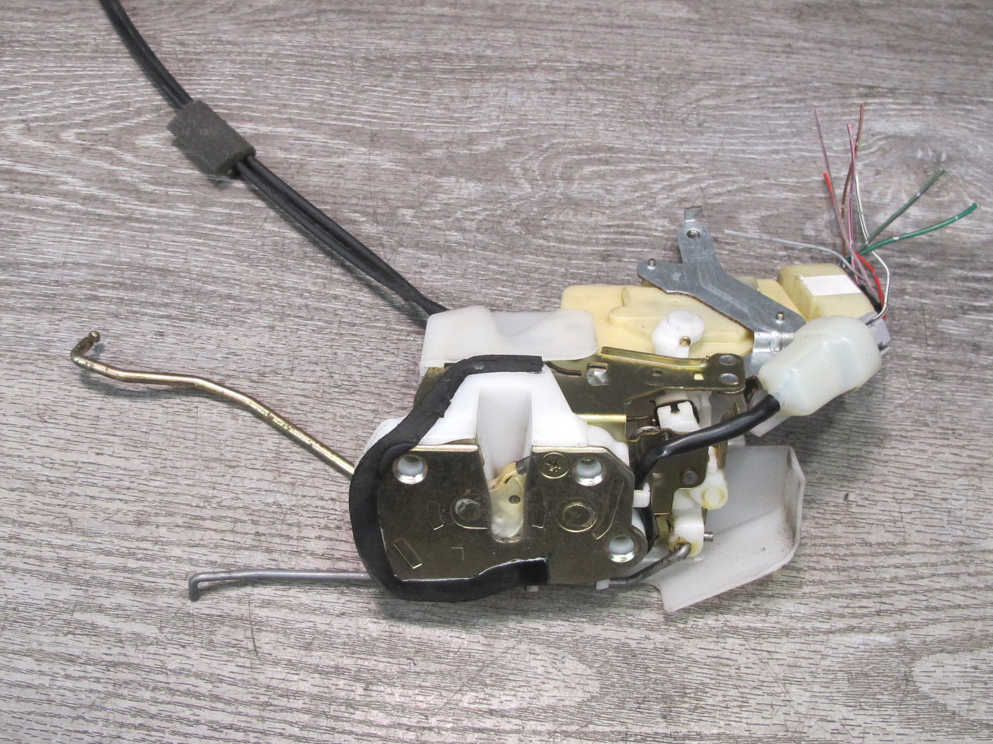 01-05 Lexus GS430 GS300 JZS160L Front Left Driver Door Lock Latch Actuator OEM