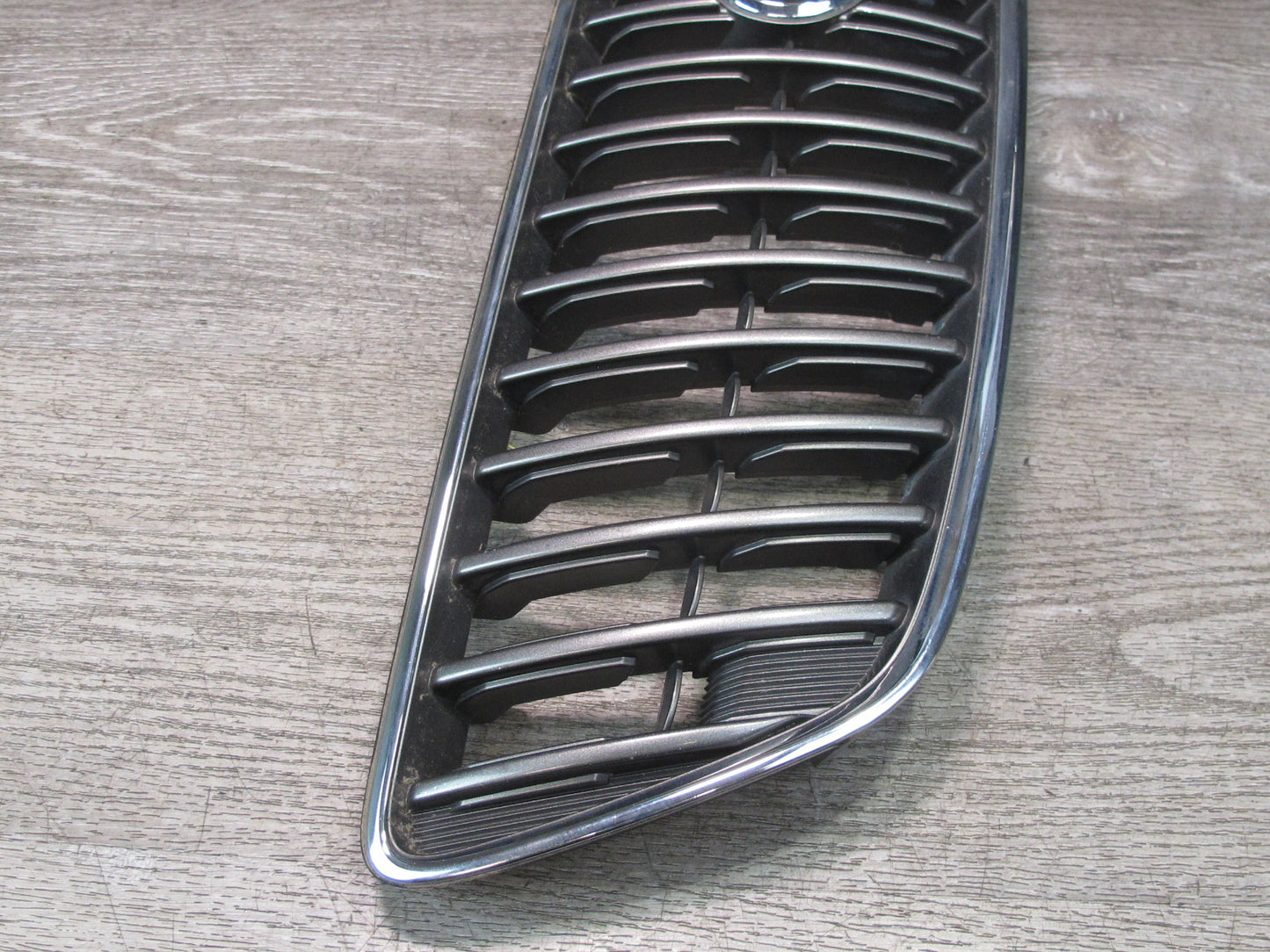 01-05 Lexus JZS160L GS430 GS300 Front Radiator Grille w Hood Release OEM
