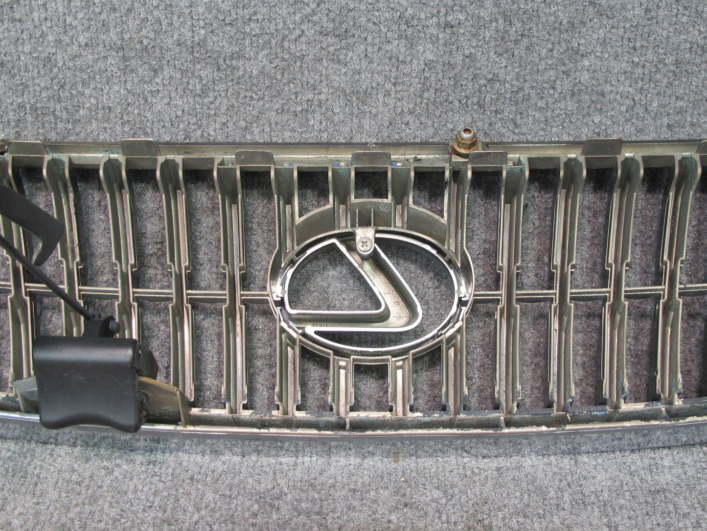 01-05 Lexus JZS160L GS430 GS300 Front Radiator Grille w Hood Release OEM