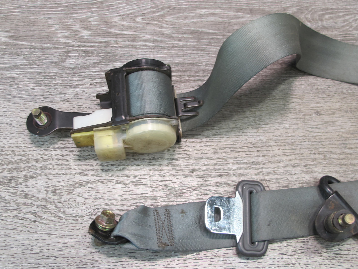 89-92 TOYOTA SUPRA MK3 REAR RIGHT & LEFT SIDE SEATBELT RETRACTOR SET OEM