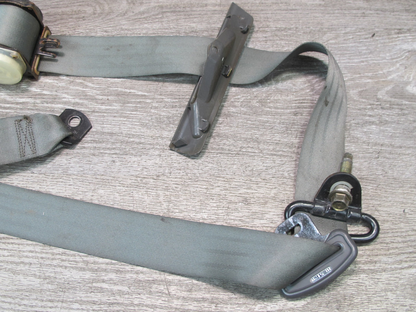 89-92 TOYOTA SUPRA MK3 REAR RIGHT & LEFT SIDE SEATBELT RETRACTOR SET OEM