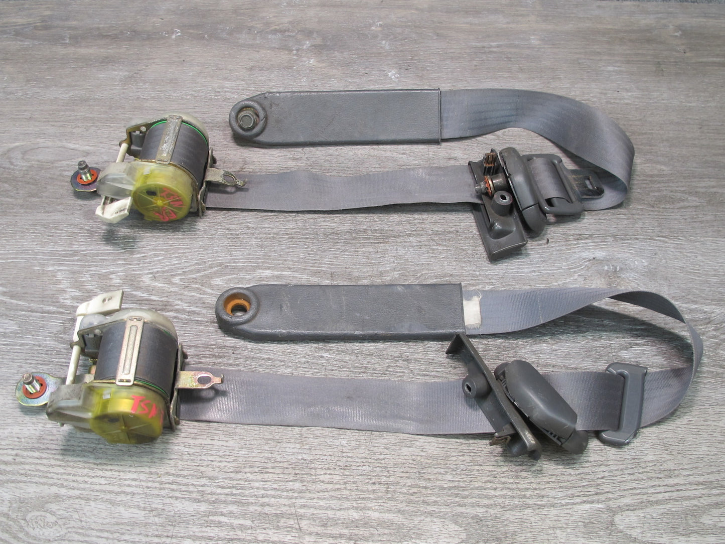 89-92 TOYOTA SUPRA MK3 FRONT RIGHT & LEFT SIDE SEATBELT RETRACTOR SET OEM