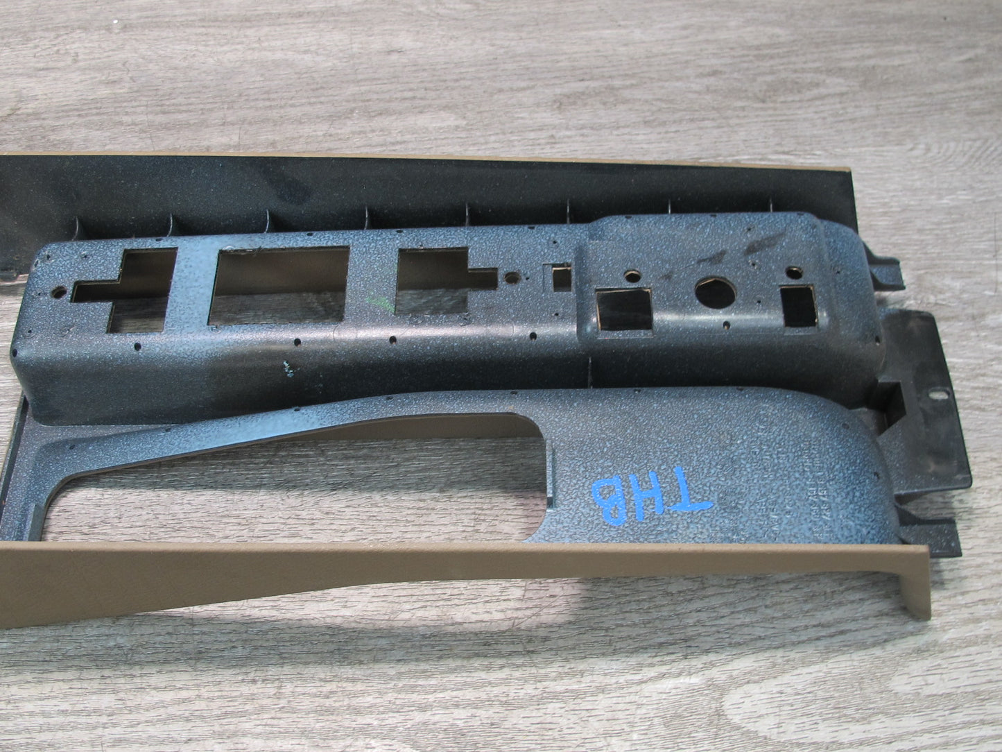 94-99 BMW E36 325iC 328iC Convertible Center Console Trim Cover Panel OEM
