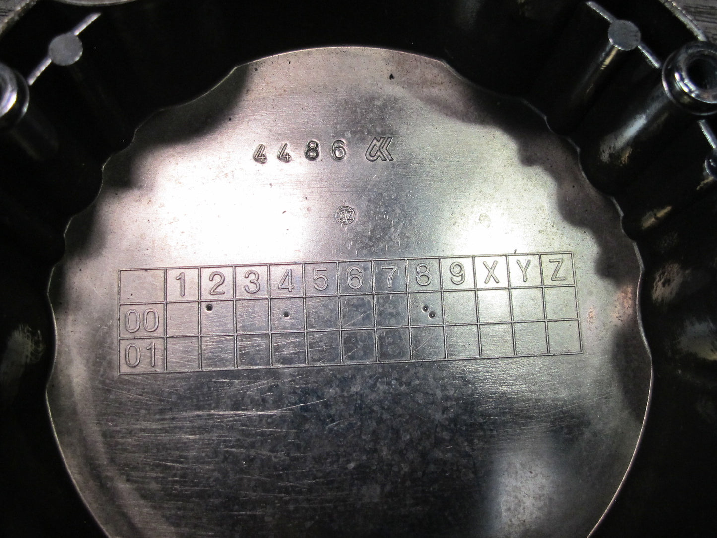 99-01 Isuzu Vehicross Set of 4 Center Wheel Cap Cover OEM