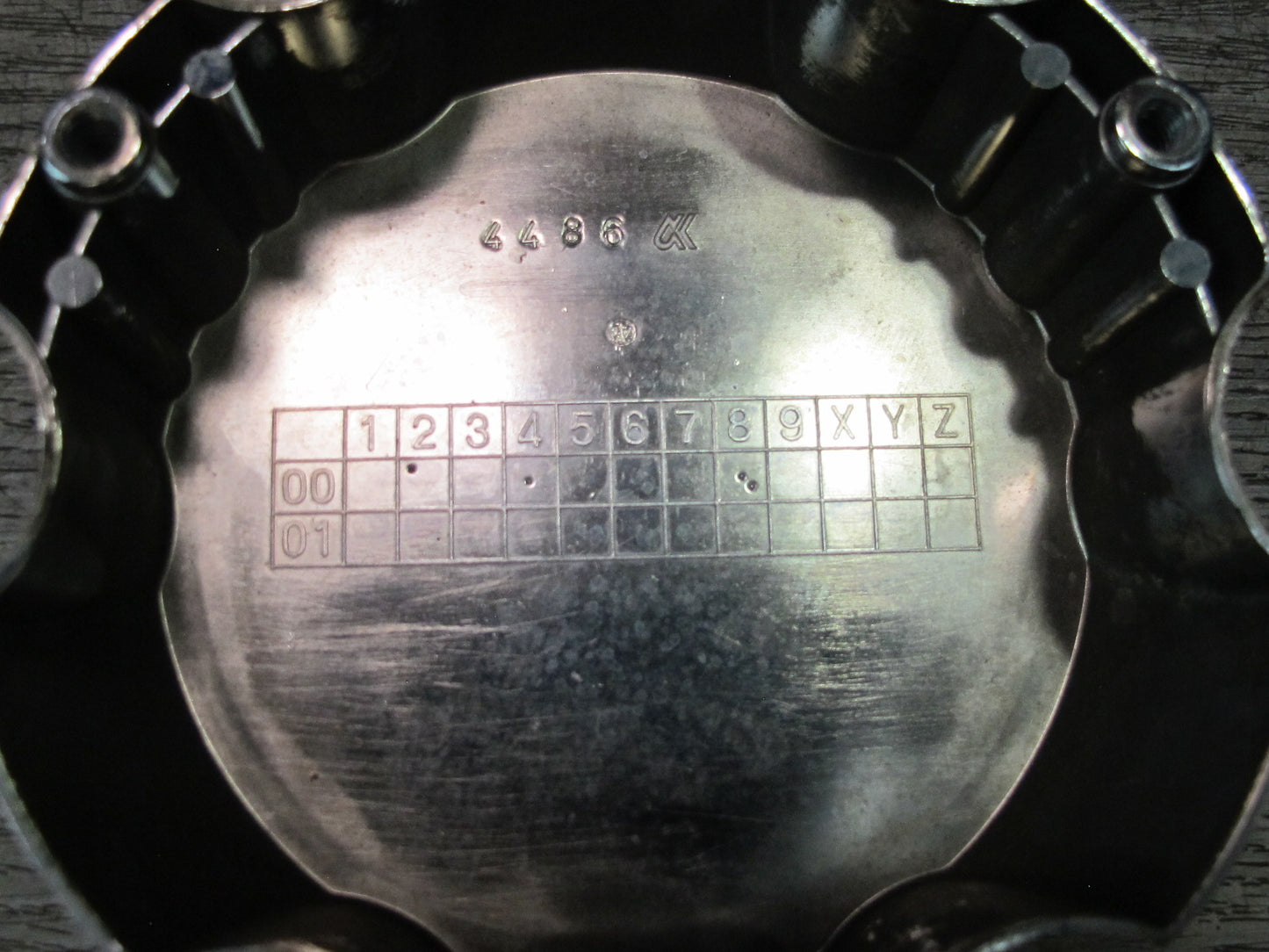 99-01 Isuzu Vehicross Set of 4 Center Wheel Cap Cover OEM