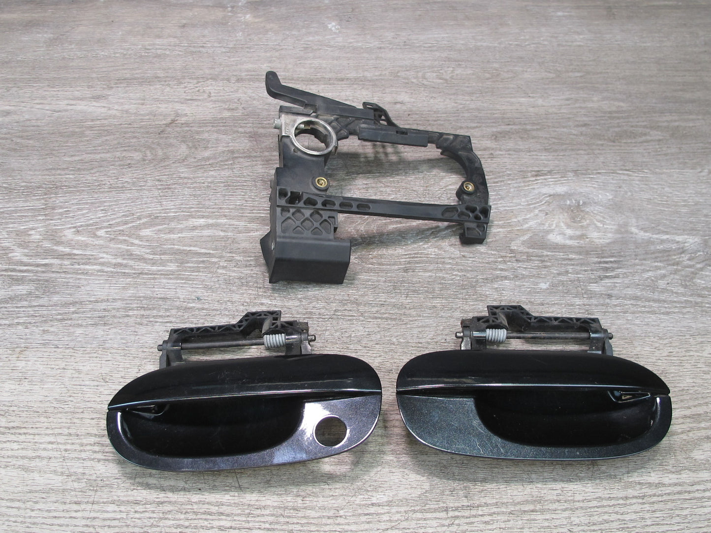 07-08 BMW E85 Z4 Set of 3 Left & Right Door Exterior Handle w Left Bracket OEM