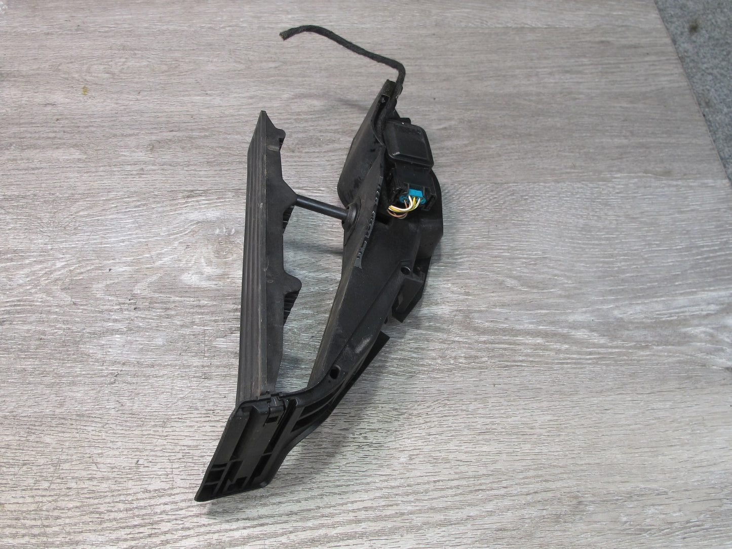 01-06 BMW E46 325Ci 330Ci M/T Manual Clutch Brake Gas Acceleration Pedal Set OEM