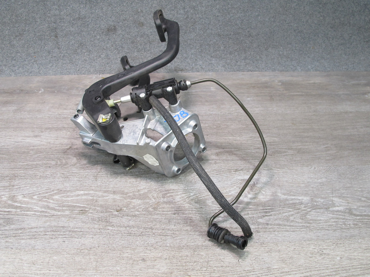 01-06 BMW E46 325Ci 330Ci M/T Manual Clutch Brake Gas Acceleration Pedal Set OEM