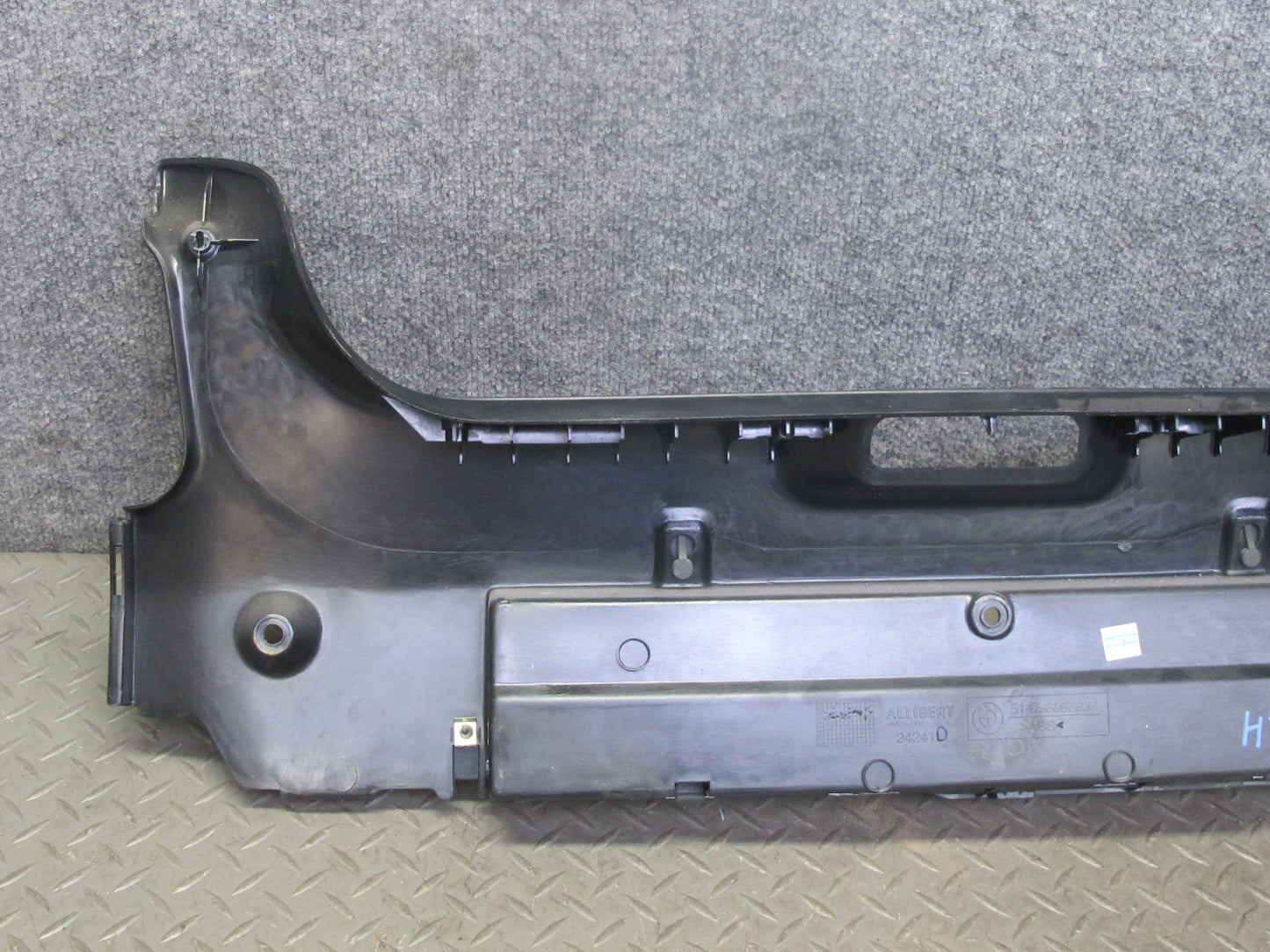 98-99 BMW E36/7 Z3 Roadster Rear Trunk Tail Trim Latch Cover Panel OEM