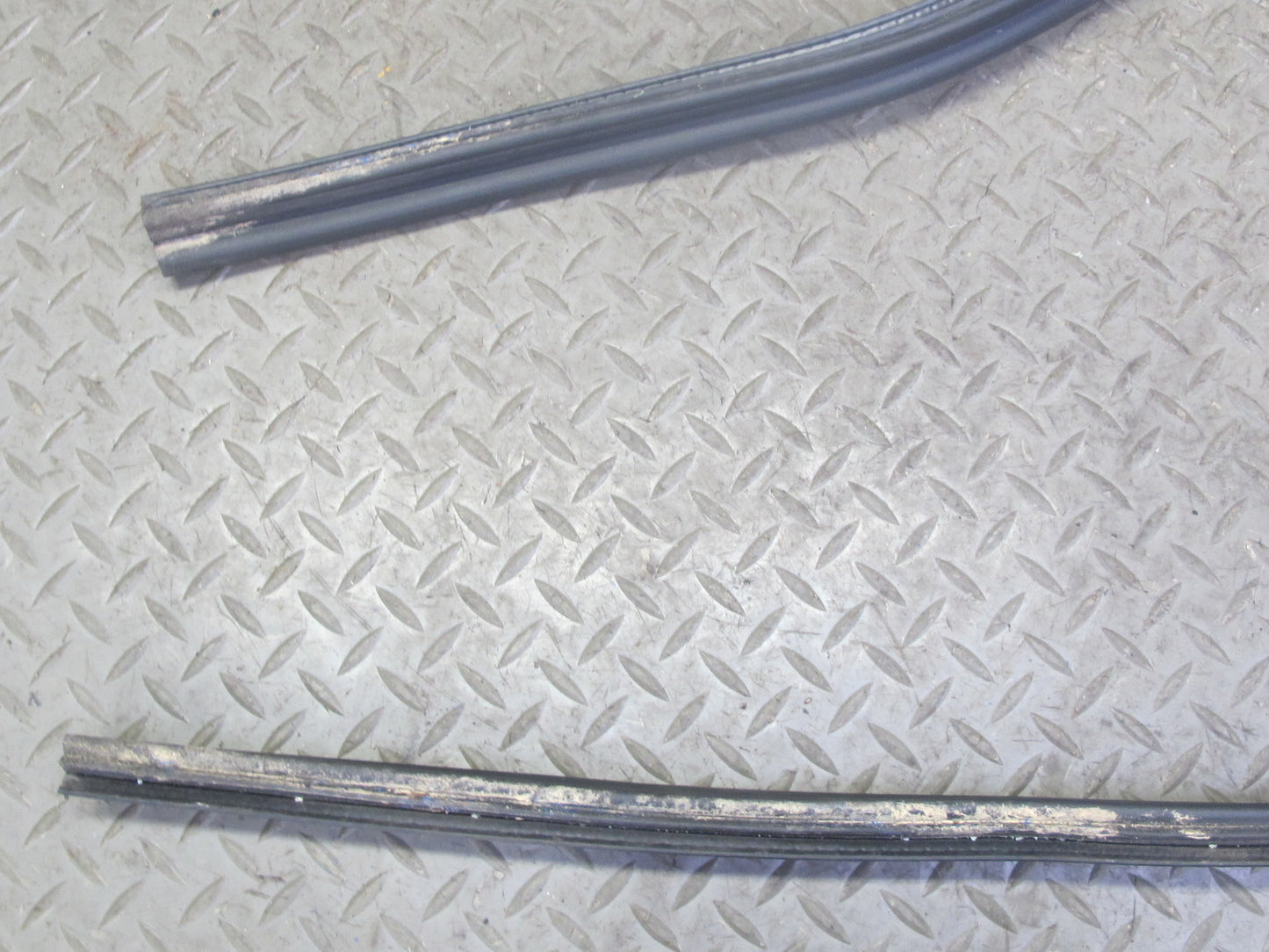 96-02 BMW E36/7 Z3 Set of 4 Front Hood Bonnet Weatherstrip Rubber Seal OEM
