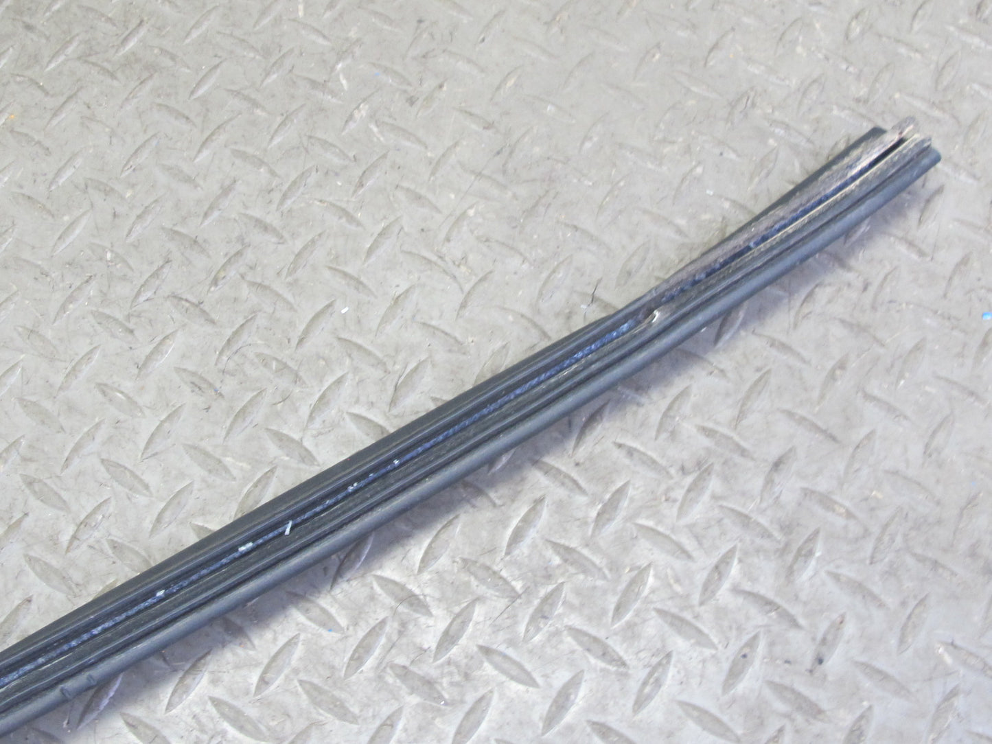 96-02 BMW E36/7 Z3 Set of 4 Front Hood Bonnet Weatherstrip Rubber Seal OEM