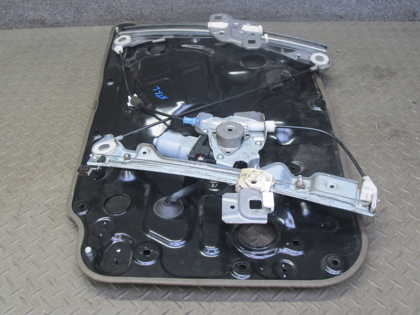 04-09 Nissan 350Z Z33 Conv Left Door Window Regulator w Motor & Mount Panel OEM