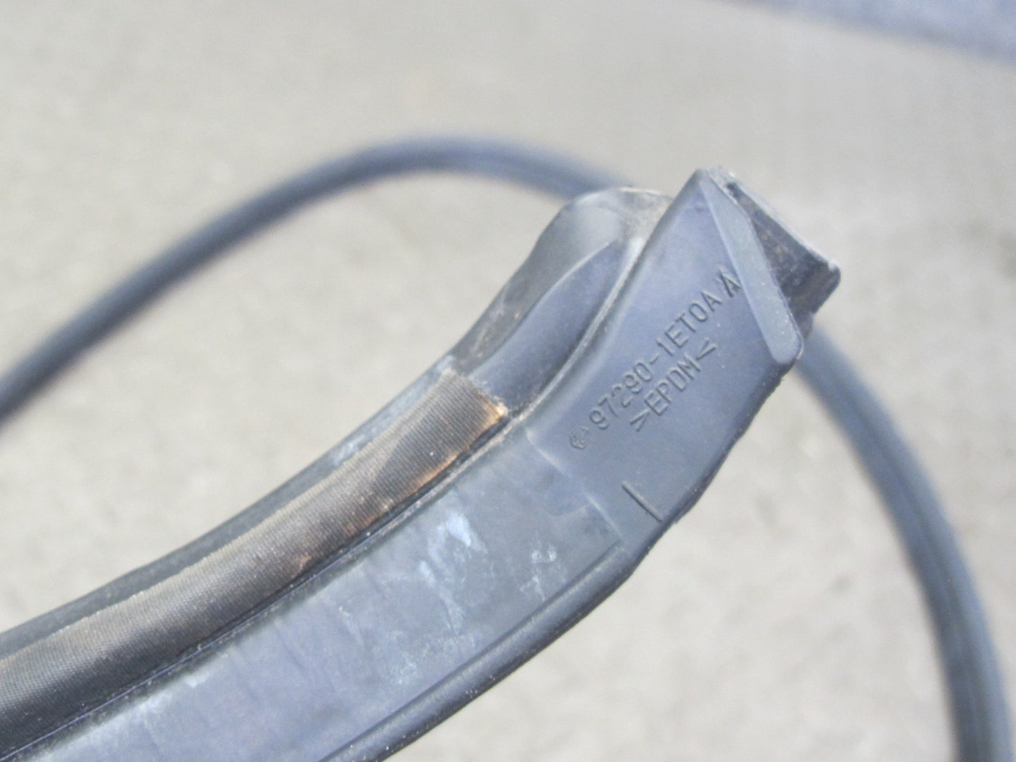 10-19 Nissan Z34 370Z Convert Soft TOP Roof Rear Weatherstrip Rubber Seal OEM