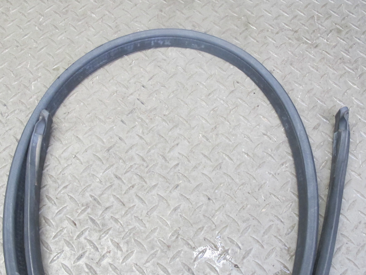 10-19 Nissan Z34 370Z Convert Soft TOP Roof Rear Weatherstrip Rubber Seal OEM